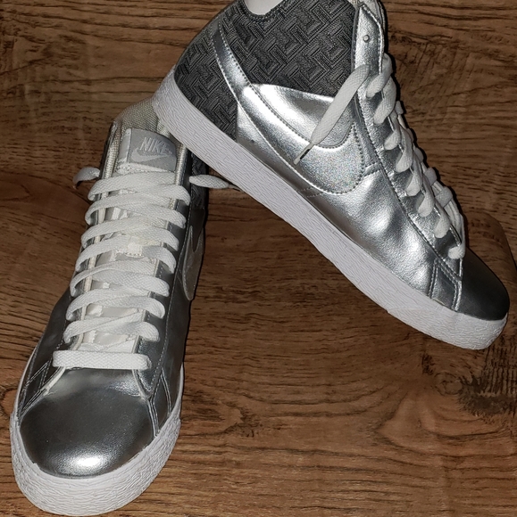 nike blazer high mens silver